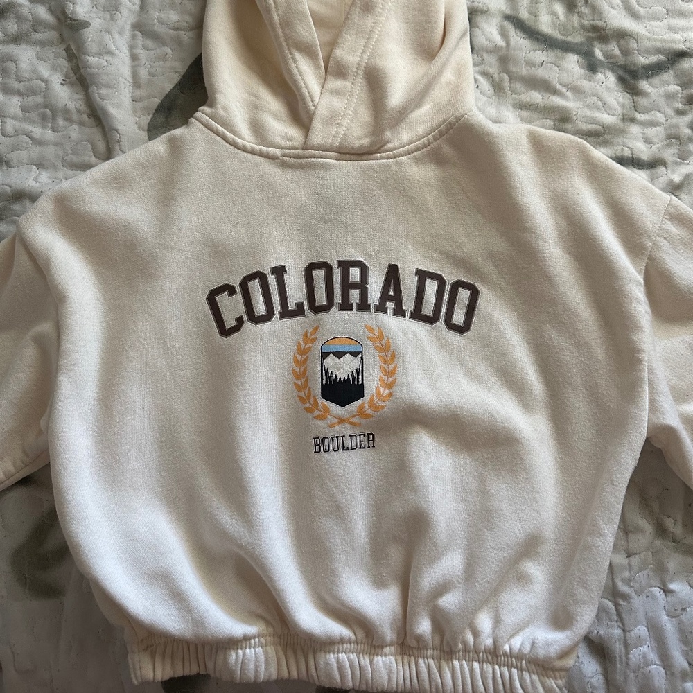Colorado Cream Cropped Hoodie